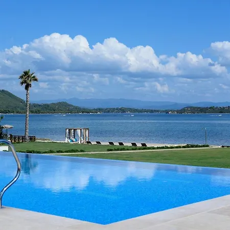 Villa Beachfront Natalia With Two Private Pools *