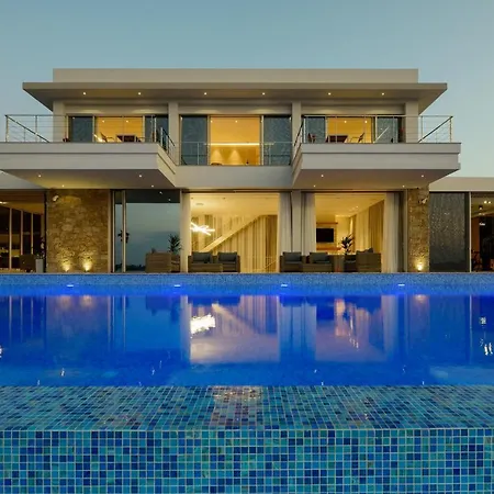 Beachfront Natalia With Two Private Pools Vourvourou