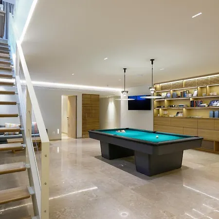 Villa Beachfront Natalia With Two Private Pools *