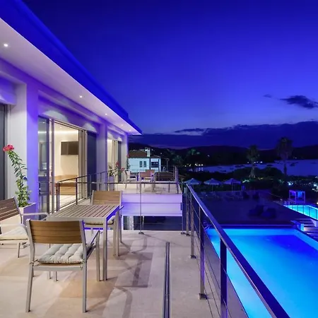 Beachfront Natalia With Two Private Pools *