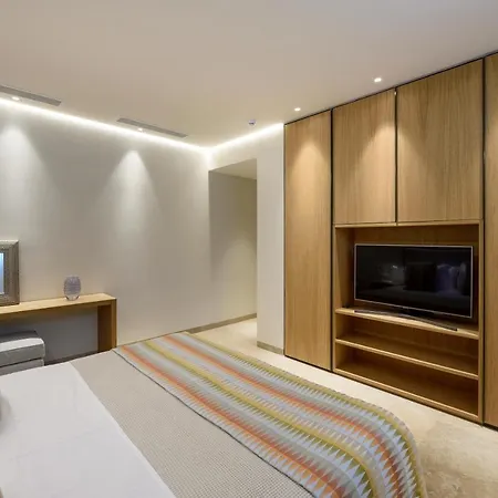 Villa Beachfront Natalia With Two Private Pools *