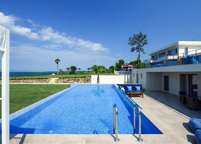 Villa Beachfront Natalia With Two Private Pools