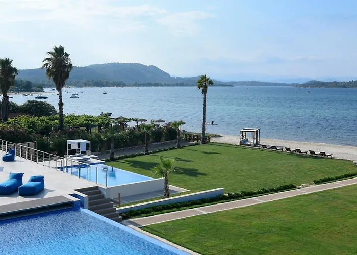 Beachfront Natalia With Two Private Pools * Vourvourou