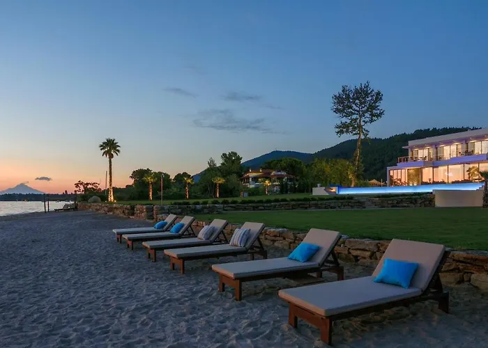 Beachfront Natalia With Two Private Pools Villa *