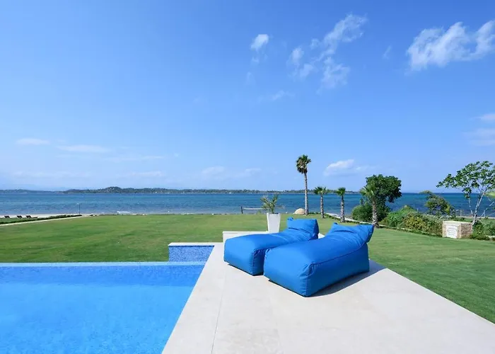Willa Beachfront Natalia With Two Private Pools Vourvourou